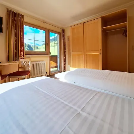 Bed & Breakfast Haus Tirol Tux