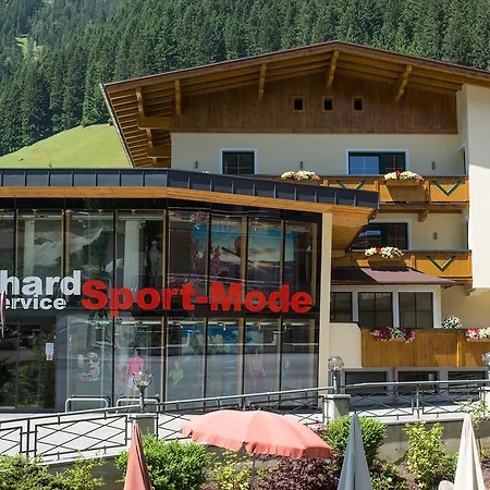 Alojamento de Acomodação e Pequeno-almoço Haus Tirol