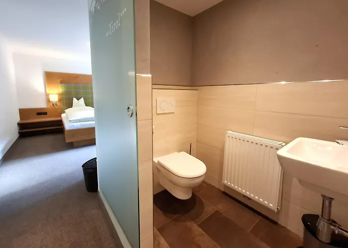 Haus Tirol Bed & Breakfast