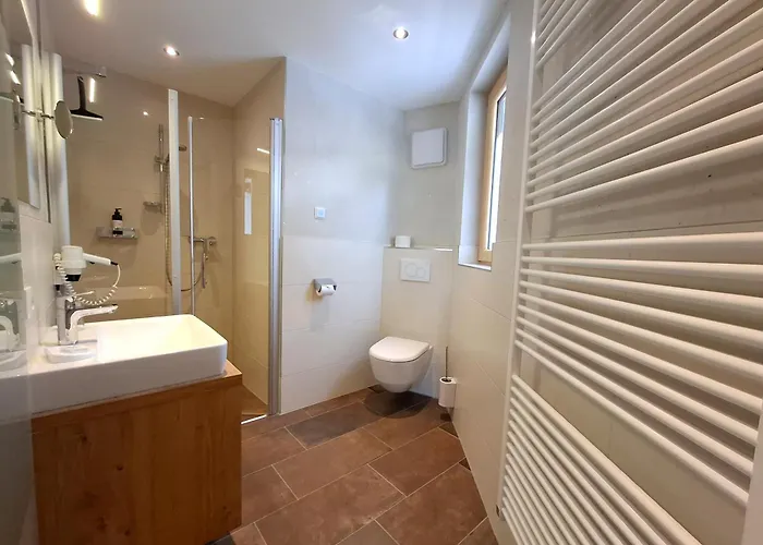 Haus Tirol Bed & Breakfast Tux