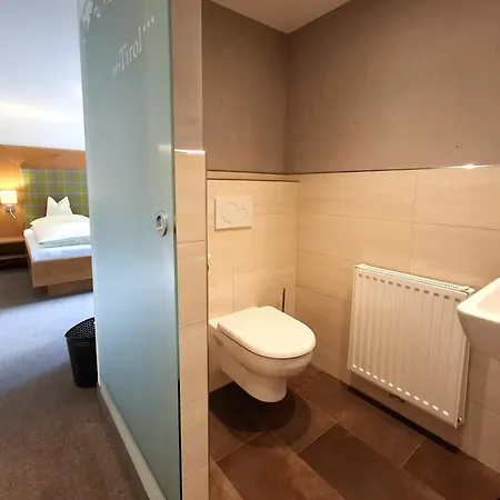 Haus Tirol Bed and Breakfast