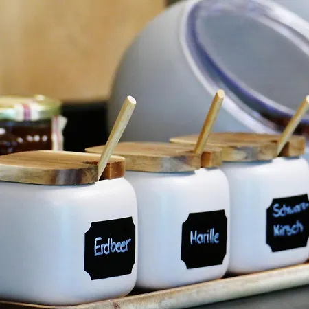 Haus Tirol Bed and Breakfast Tux